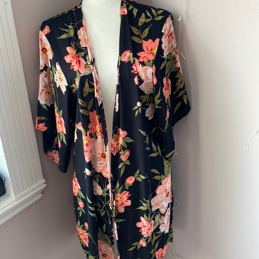 Charlotte Russe floral kimono
